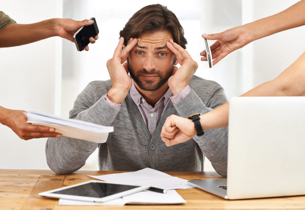 por qué cuidar tu salud neurológica mejora tu desempeño en el trabajo